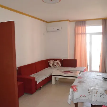 Apartamento Everest Shëngjin