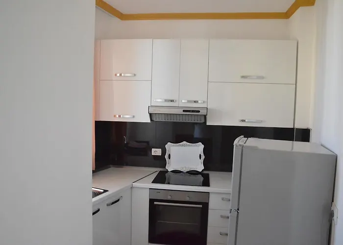 Everest Apartment *